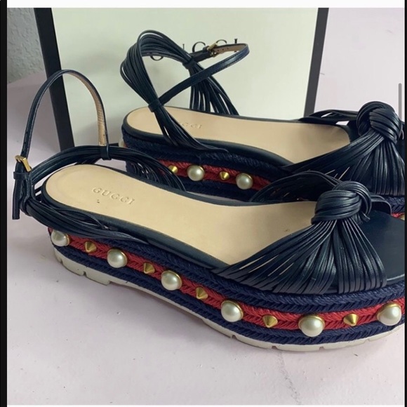Gucci Pearl-Embellished Espadrilles Platform Sanda - Picture 4 of 5